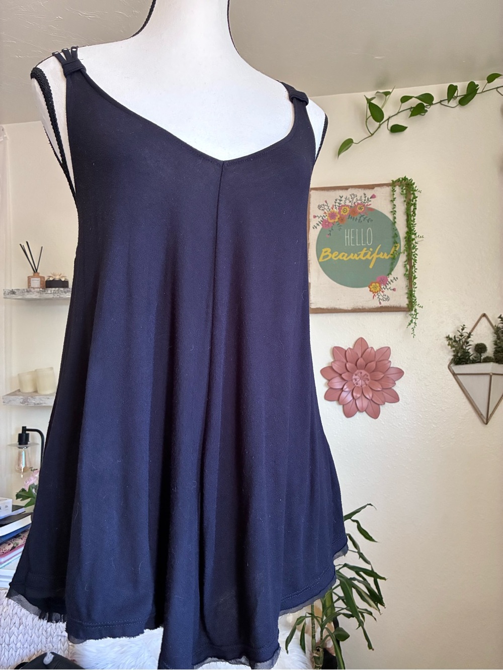 Candie's Black V-Neck Flowy Tank